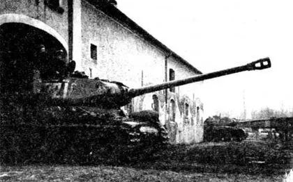 Танки ИС2 в засаде Германия 1й Белорусский фронт 1945 год 26й и 27й - фото 158