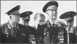 Главнокомандующий ВВС России генералполковник А Н Зелин и генералмайор А - фото 43