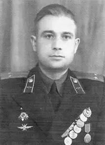 1952 г Инспектор 147ой ИАД по технике пилотирования подполковник ГН Урвачев - фото 56