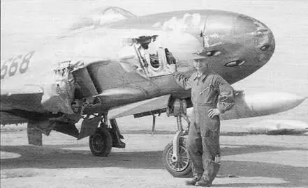 Боевые повреждения полученные F80 от МиГ15 8 ноября 1950 г первом в - фото 62