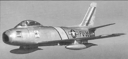 Основной американский истребитель F86 Сейбр Отец оказался в Мукдене в связи - фото 64