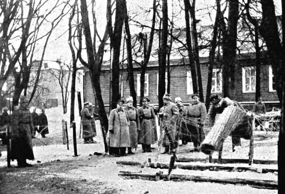 Тыловые учения по преодолению неприятельских окопов Но всетаки всетаки - фото 4