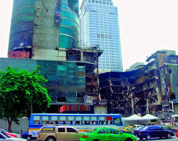 Катастрофа Central World Алтарь Эраван Прогулка по Чайнатауну и - фото 106