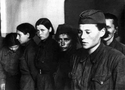 Пленные советские женщинывоеннослужащие Он также говорит о том что утренние - фото 46