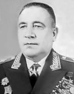 Командующий 1й гвардейской танковой армией генерал МЕ Катуков 12 апреля - фото 23