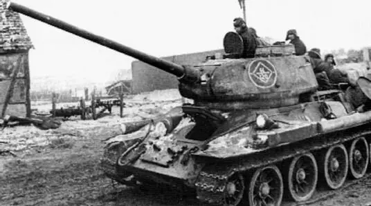 Танк Т3485 1й гв танковой армии в районе Рица Март 1945 г Прорыв группы - фото 37