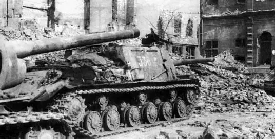 ИСУ122 в Данциге Присвоение гвардейского звания 4я танковая армия отметила - фото 49