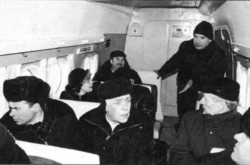 В пассажирской кабине АнЗТ Прямая радиосвязь с АмундсенСкотт была нарушена - фото 42