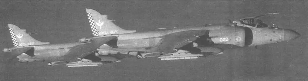 СВВП Си Харриер FRS Мк 2 из 801 и эскадрильи В одном строю СВВП Си - фото 104