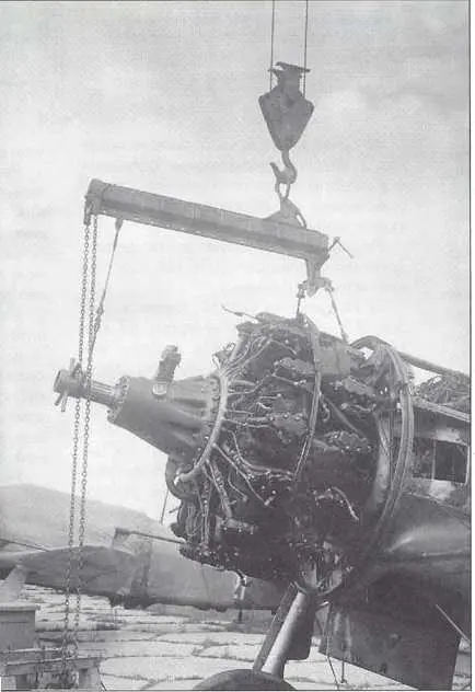 Монтаж двигателя АШ82ФН но истребителе Ла9 С 3 августа 1945 года завод 19 - фото 67