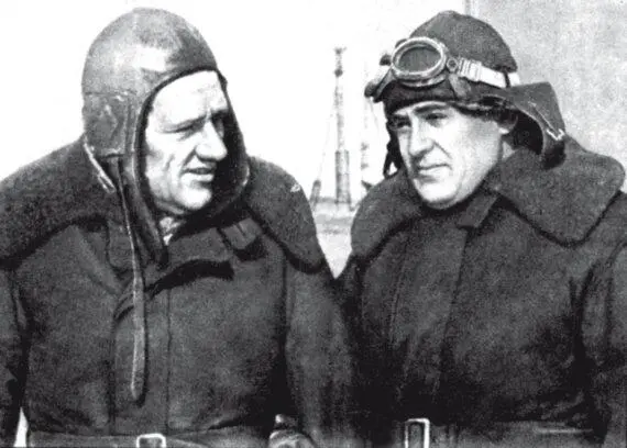 Н А Пилюгин и С П Королев и на полигоне Капустин Яр 1948 год фото А - фото 40