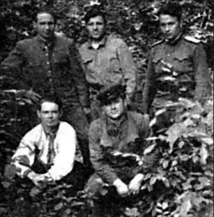 Специальная группа НКВД из сдавшихся и явившихся с повинной членов ОУНУПА во - фото 41