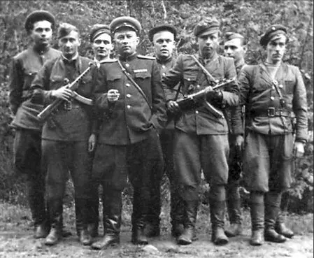 Агентурнобоевая группа Станиславского УМГБ и офицеркуратор В - фото 42