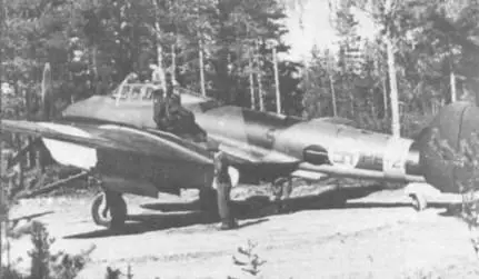 Один из Пе2 финских ВВС Обслуживание пикировщиков польских ВВС 1946 г На - фото 121