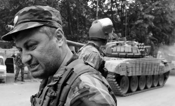 Президент Южной Осетии Эдуард Какойты Израильский беспилотный разведчик - фото 28