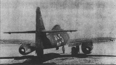 Me 262 из состава JV44 Десятого апреля Мустанги уничтожили на земле еще три - фото 53