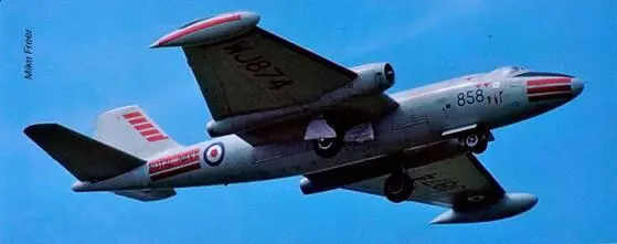 Канберра Т4 WJ784 из состава RAF Брайз Нортон 3 июня 1985 г - фото 69