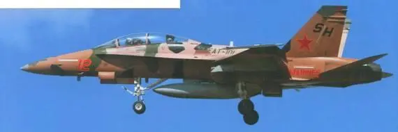 На расположенной в пустыне Невада авиабазе Неллис ежегодно начиная с 1975 г - фото 105