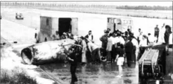 Разрушенный фюзеляж упавшего С450 С 17 апреля 1959 г начались привязные - фото 60
