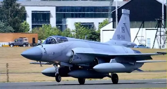 Истребитель CATIC JF17 Тандер из состава ВВС Пакистана был впервые показан в - фото 68