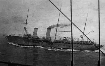 Алмаз в боевом походе За гротмачтой виден гидросамолет Кертис 1915 г - фото 104