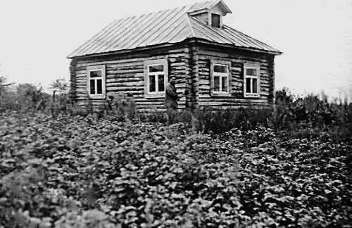 1951 г Только что построенный дом 2го ряда на дворе крестьянина АГ - фото 265