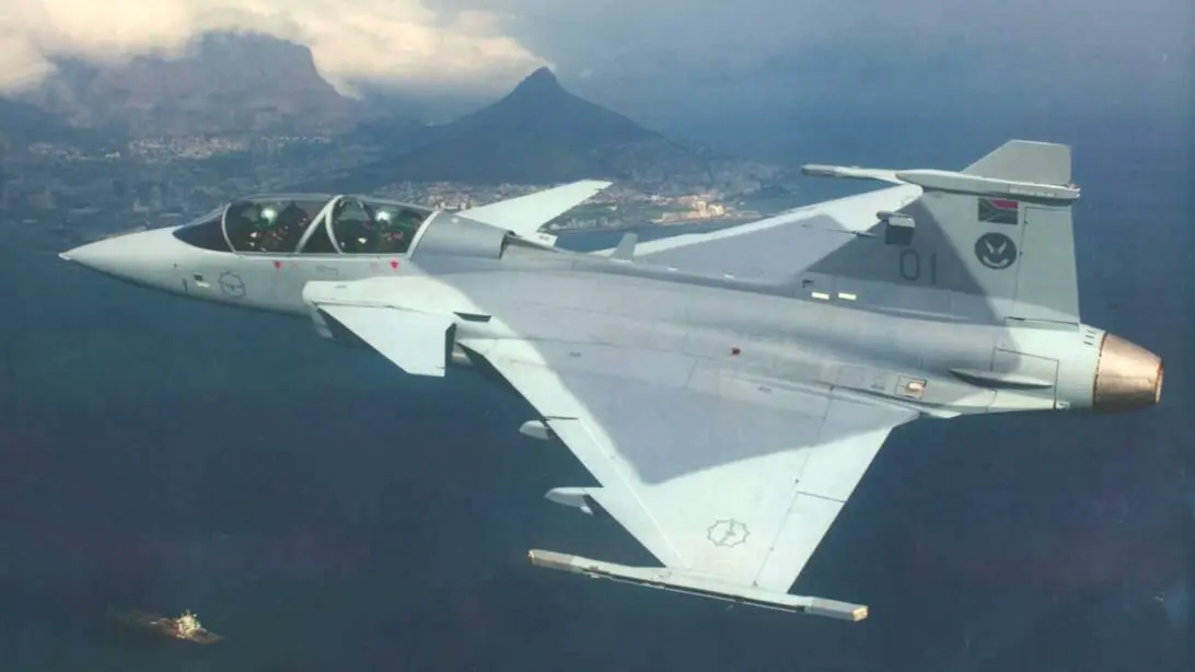 Фото Frans Dely Gripen International 19 сентября в ЮАР на авиабазе Истерплаат - фото 11