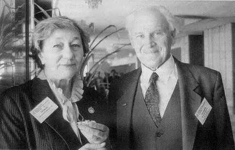 Два вицепрезидента ТВРуссиян вицепрезидент клуба Авиатриссо и - фото 75