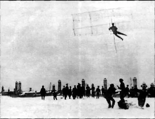 Полет студента Туполева но планере 1910 г АН Туполев 1915 г - фото 79