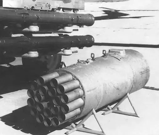 Пусковой блок Б8В20А на земле для ракет С8 СЕМЕЙСТВО РАКЕТ С8 - фото 233