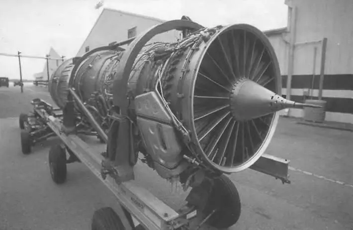 Двигатель смолета F15 Управление вектором тяги открывает перспективы более - фото 113