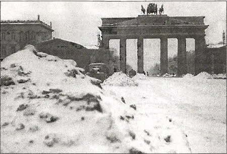 Зима 1941 года в Европе была очень снежной Он изложил главные отличительные - фото 4