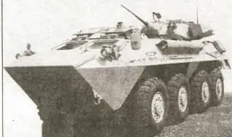 На бронеавтомобиле AF4081 МТО расположено в кормовой части машины на - фото 120