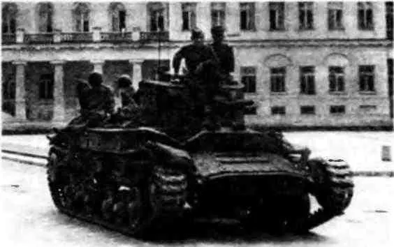 Валентайн IV на улице Вильнюса 13 июля 1944 года Мостоукладчик - фото 58