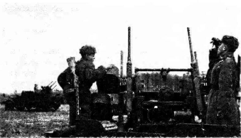 Самоходные установки М17 на огневой позиции 3й Белорусский фронт 1944 год - фото 139
