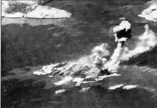 Японский склад с боеприпасами взорванный В24 на островах Гилберта B24D - фото 62