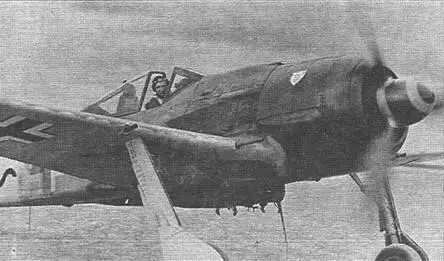 Самой массовой версией фоккера стал Fw 190А8 На снимке истребитель - фото 131