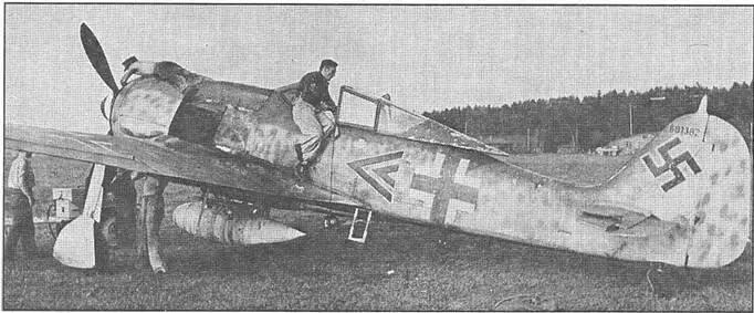 Специально для ПВО рейхавыпускался сильно бронированный Fw 190А8 с - фото 133