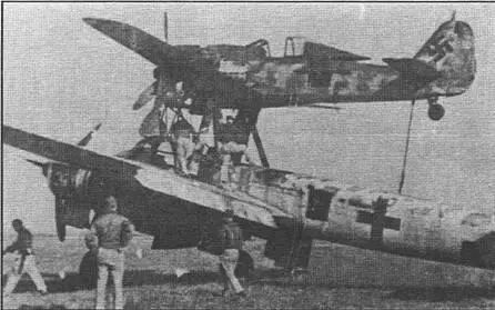 В 1945 г Fw 190 применялись в качестве самолета управления для связки - фото 140