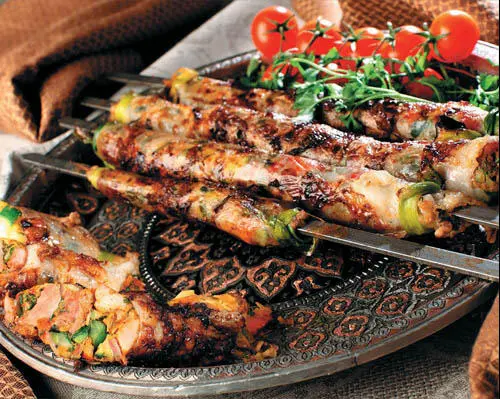 Колбаски с мясом и овощами жаренные на углях 500 г баранины 2 кг свежих - фото 154