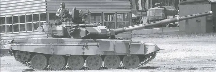 Демонстрационный образец танка Т90С обр 1999 г на выставке Russia Expo Arms - фото 4