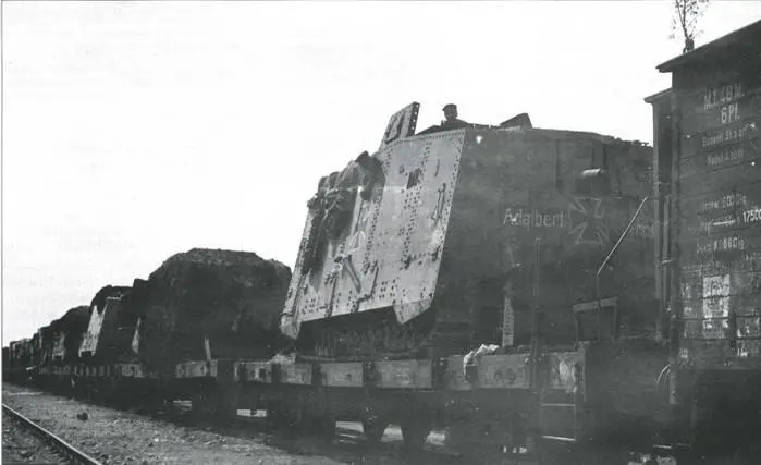 Эшелон с танками A7V 3го батальона На переднем плане плане Adalbert на - фото 63