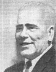 МИХАИЛ ЯНГЕЛЬ родился в 1911 году В 1931 году поступил в Московский - фото 24