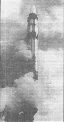 Старт Р36 с тяжелой ГЧ Первая ступень оснащена маршевым двигателем РД264 - фото 69