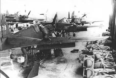 Сборка Р40 на заводе в иранском г Абадане 1943 г Двухместный - фото 87