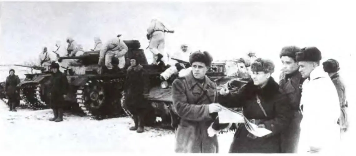 Разведчики на танках Т60 и Pz III получают боевую задачу Действующая Армия - фото 68