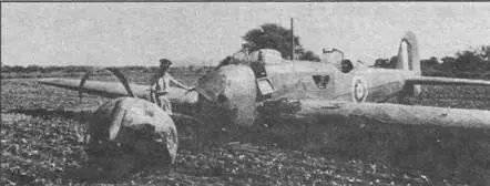 Разбитый Уэллсли Судан 1940 г Рейды крупными группами становились все - фото 23