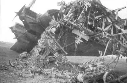 Этот самолет противник уничтожил на земле 1941 г Немецкие солдаты - фото 131