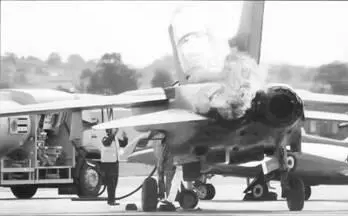 Разрушение левого двигателя на Торнадо GRMk 4 борт ZA458 DG слева и - фото 85