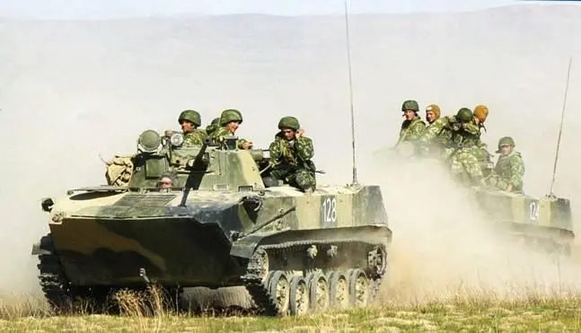 ЭМБЛЕМЫ БРОНЕТАНКОВЫХ ВОЙСК ЗАРУБЕЖНЫХ СТРАН Часть VI ВА Мельник полковник - фото 93